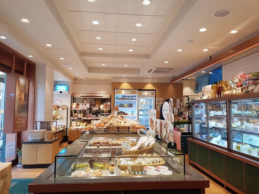 Tous Les Jours Yeongdeungpo Station Branch