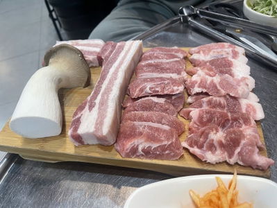 黑豚舍
