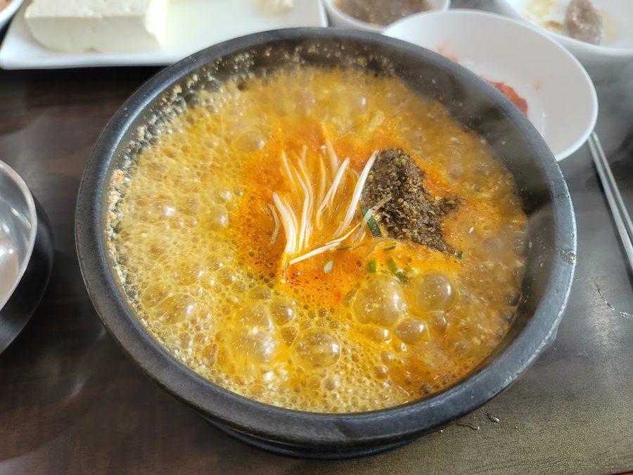 Eoeungol Haetkong Sundubu
