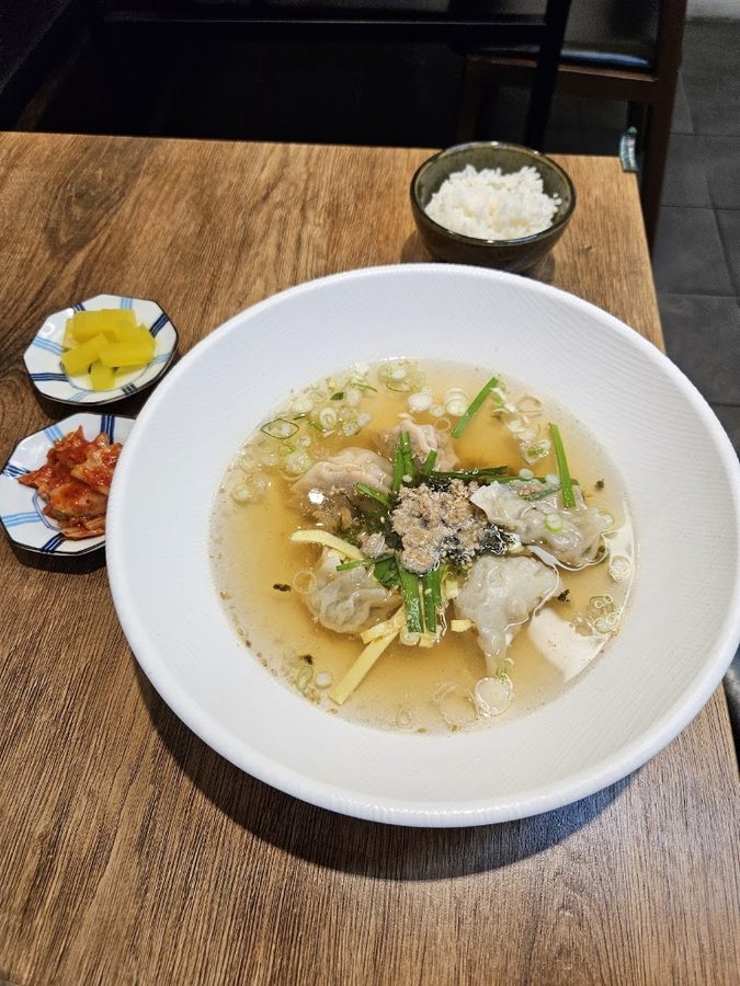 Dongbaek Sikdang