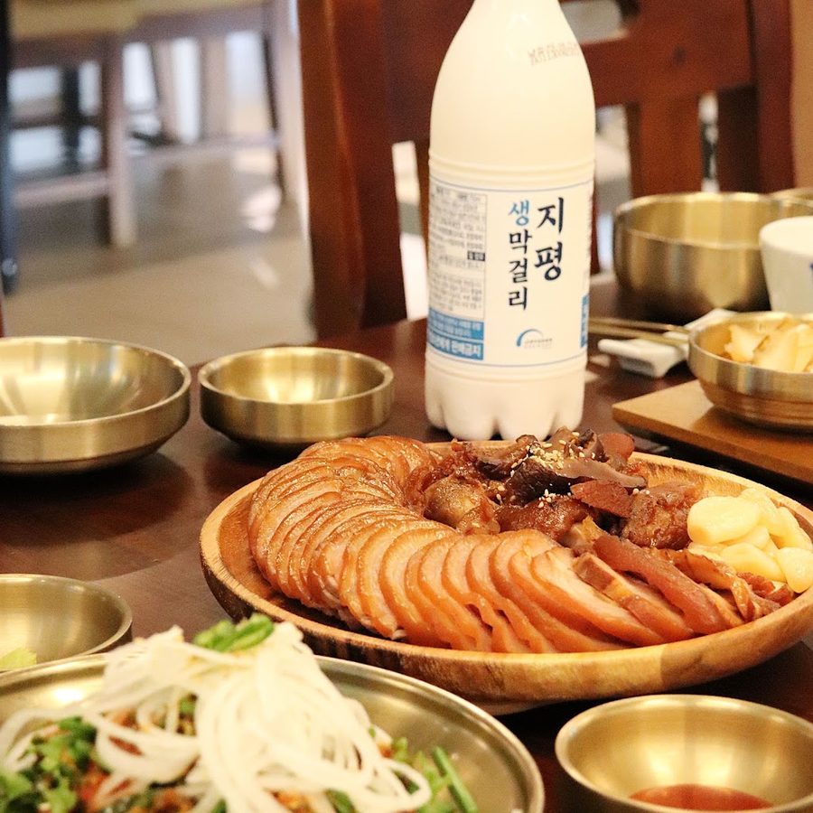Dam On Dining