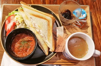 カフェ Three Point Cafe -ROPPONGI- 六本木 ランチ