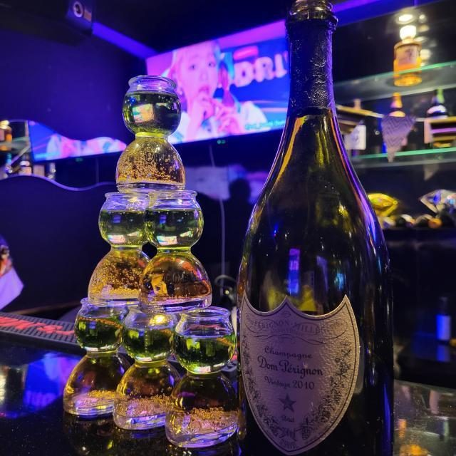 K-pop Bar Aura