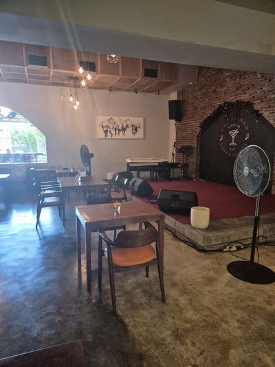 The Island Grill & Lounge