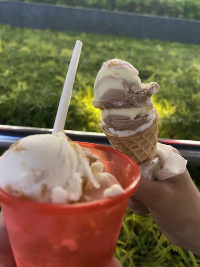 Uncle Chieng Traditional & Wafer ice cream