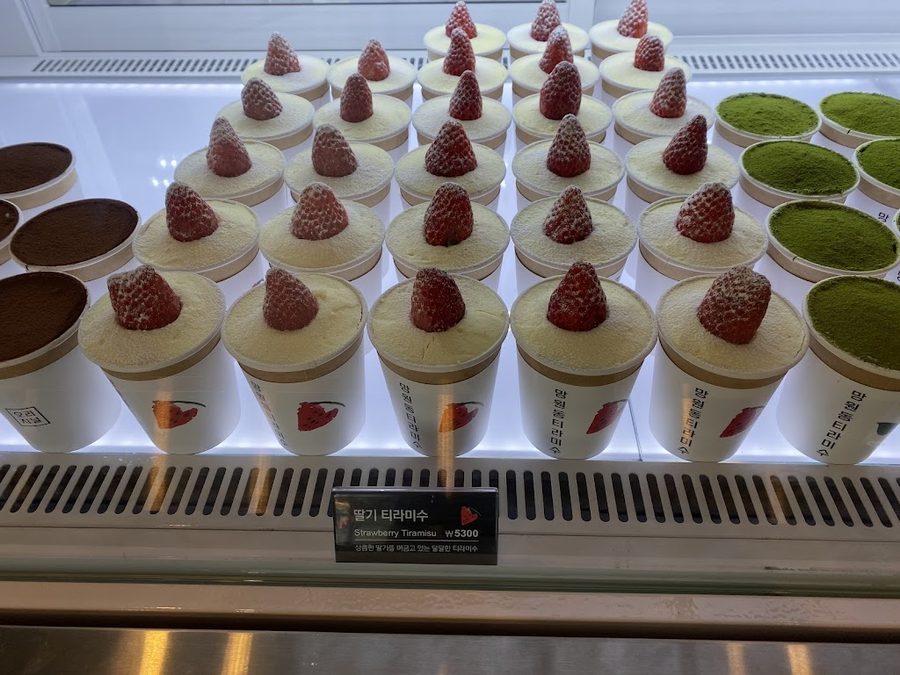 Mangwon-dong Tiramisu Jeonpo Cafe Street Branch