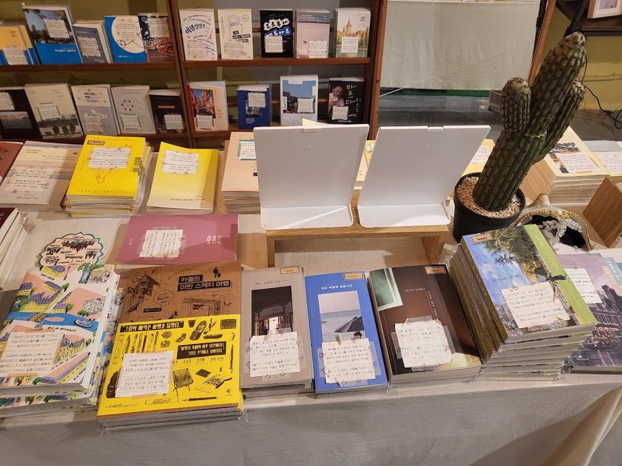 TravelTown Bookstore