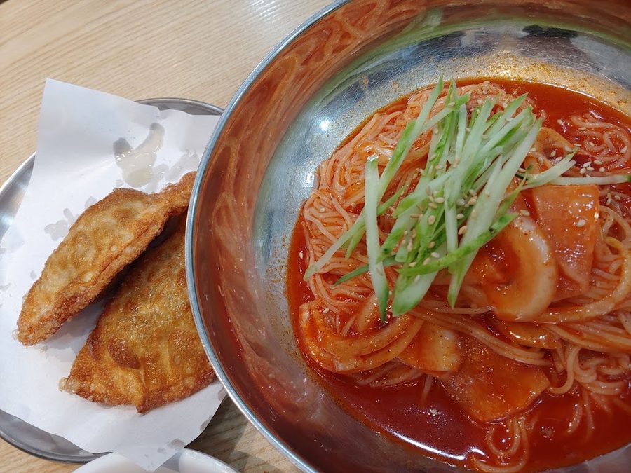 Bukchon Son Mandu Pi Naengmyeon Bukahyeon Branch