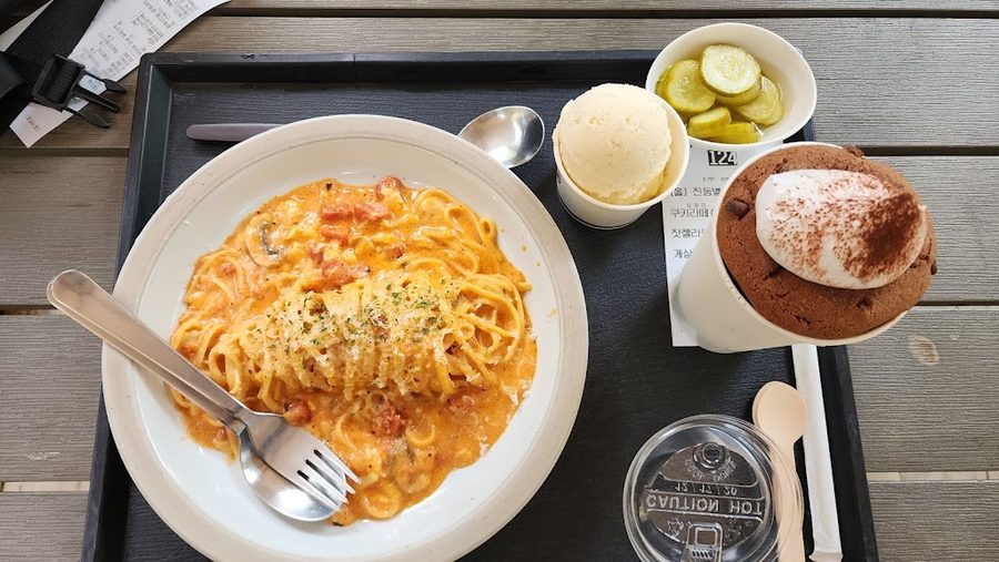 Gomok Restaurant