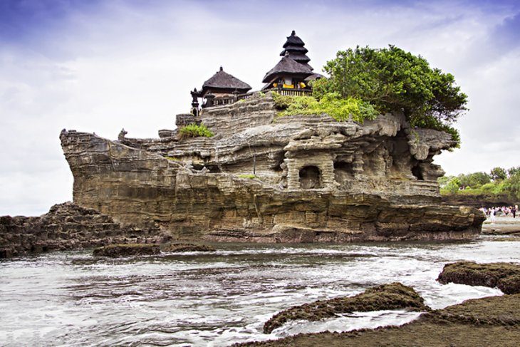 Tanah Lot Temple Square