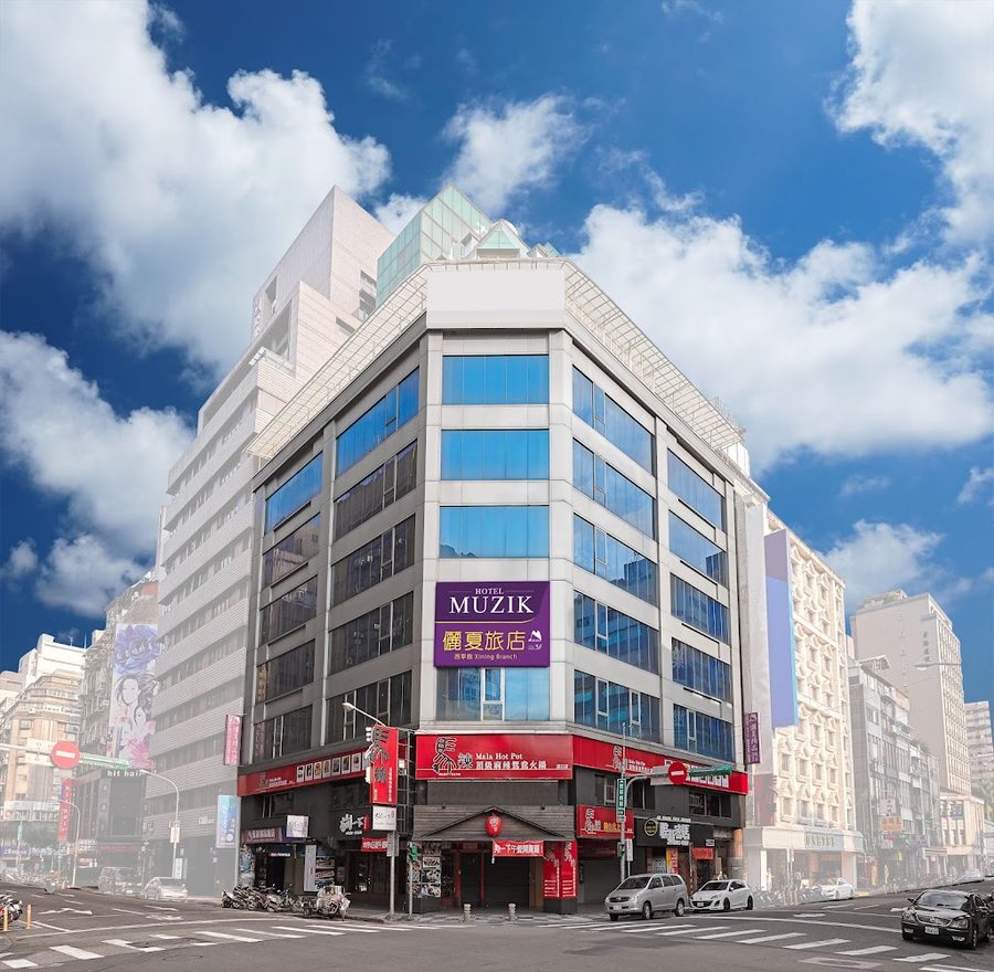 COMMA Boutique Hotel