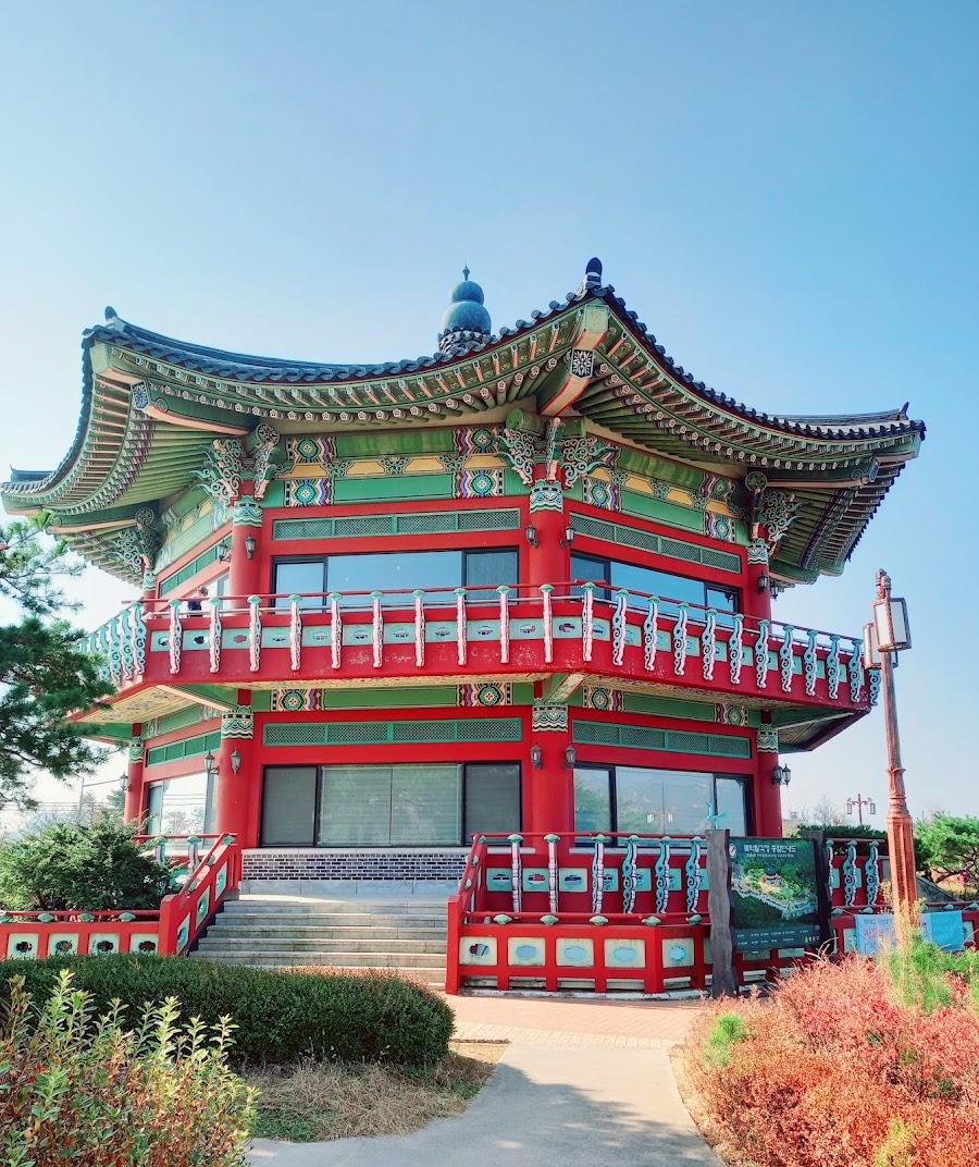 북악팔각정