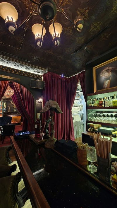 House of Barbaard - Bar, Barbershop & Boutique