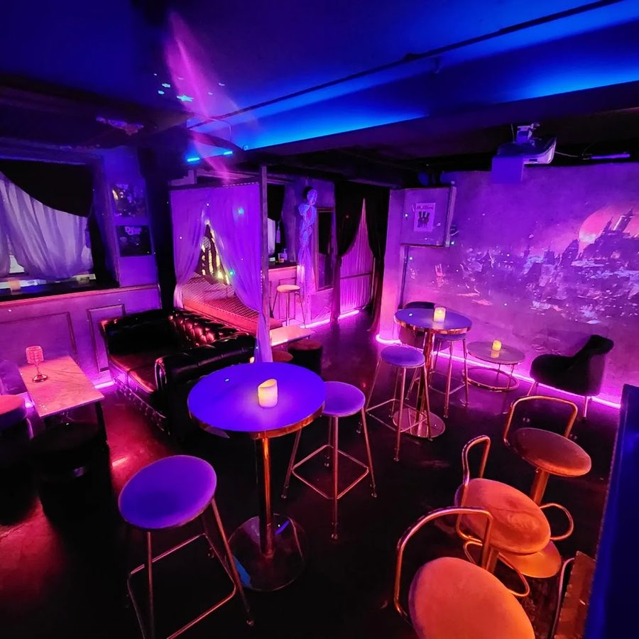 Crown B2 Music Bar