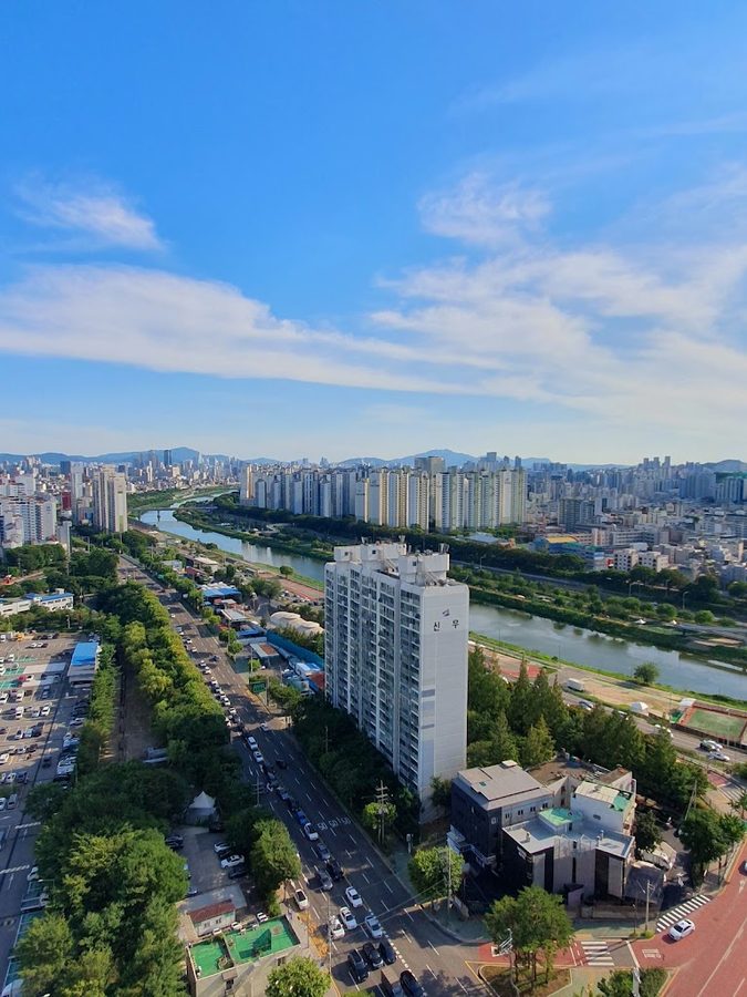 Sagajeong Central I'Park Apartments