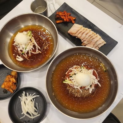 함흥면옥사직밀면 화명점