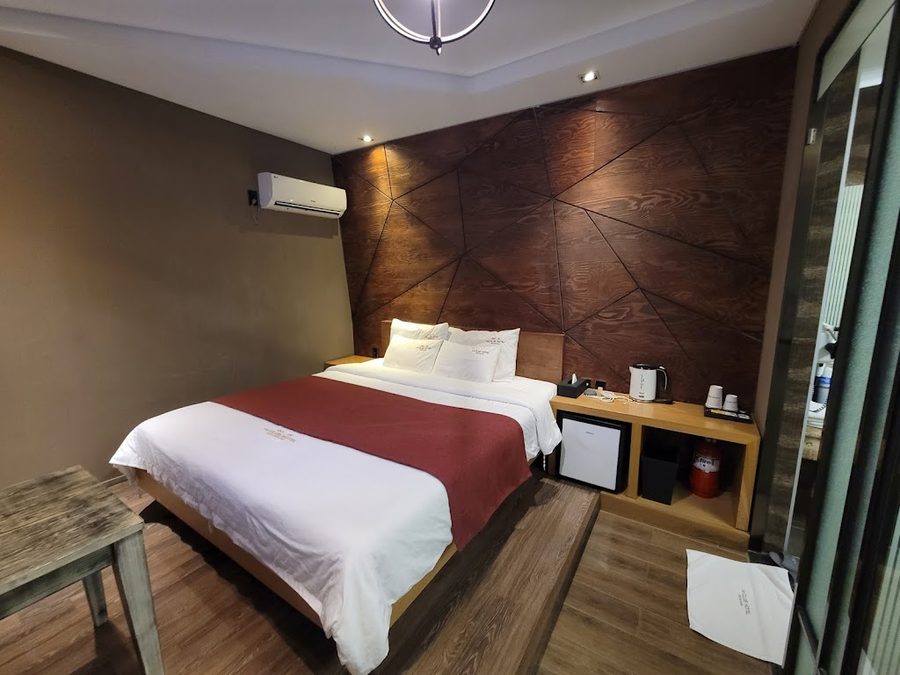 The Club Hotel