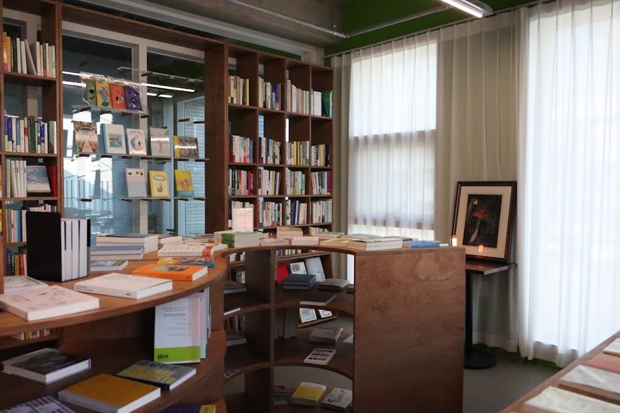 Muare Bookstore