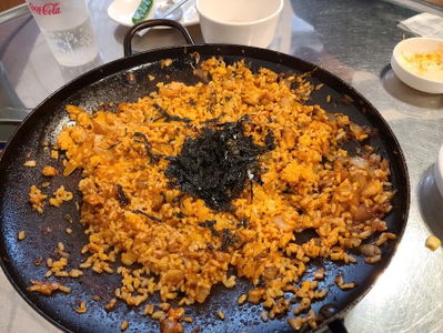 金在完 元祖豬肉泡菜燒烤 釜山大學店