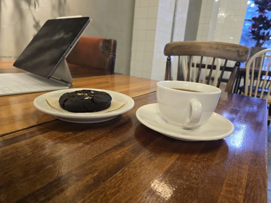 Cafe Monobloc