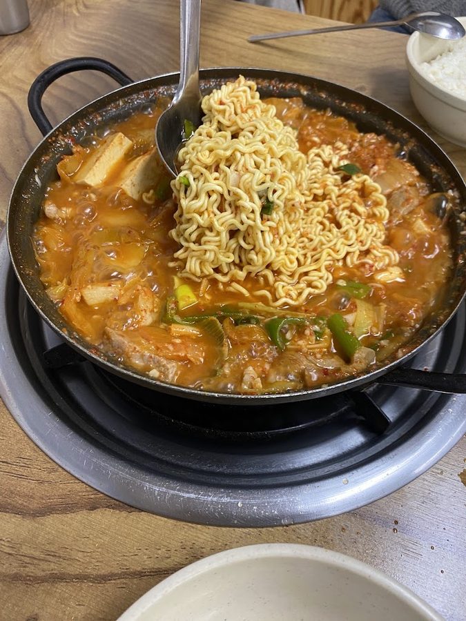 Byeolnan Dwaeji Kimchi Jjigae & Dwitgogi Pogok Branch