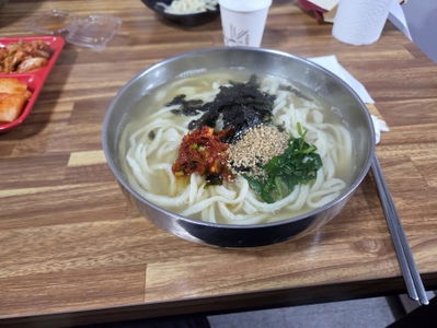 Gyeongbuk Kalguksu