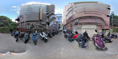 Kokusai Doriniichibanchikai Parking Lot