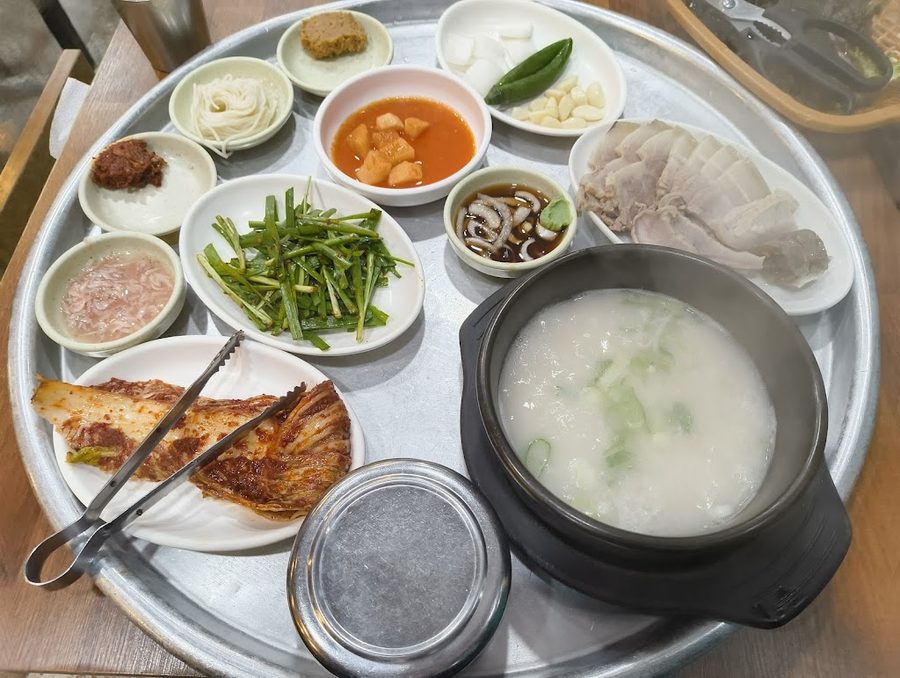 Dongmyeong Dwaeji Gukbap