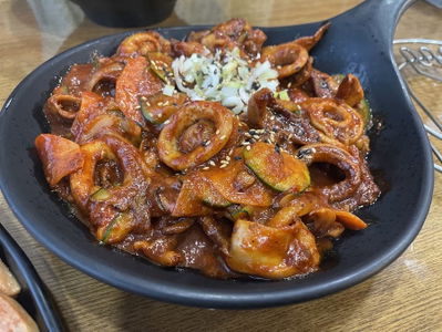 Bapjangin Dwaeji Jjigae Sangmu Branch