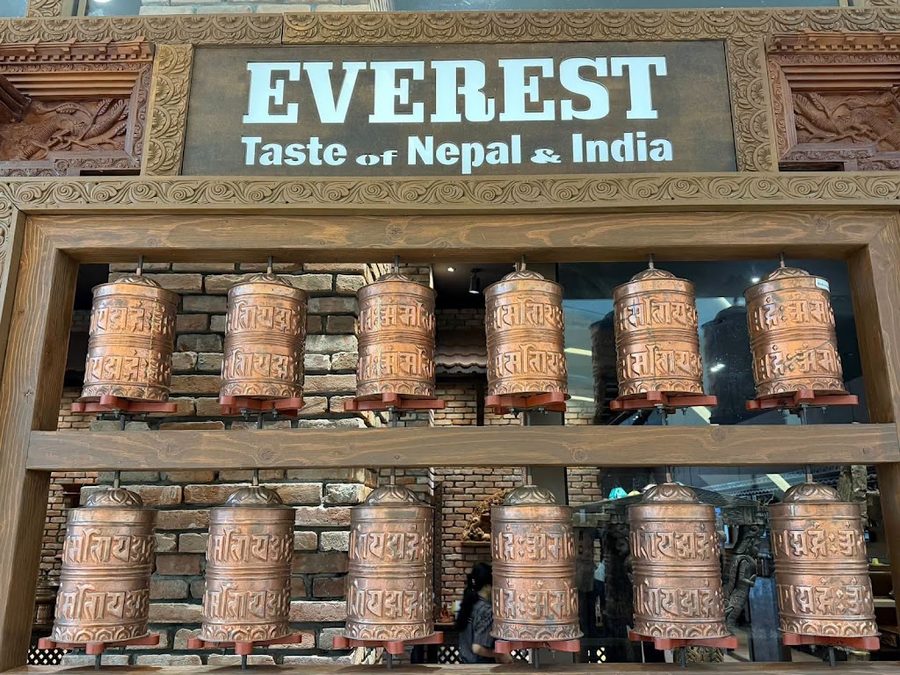 Everest Restaurant