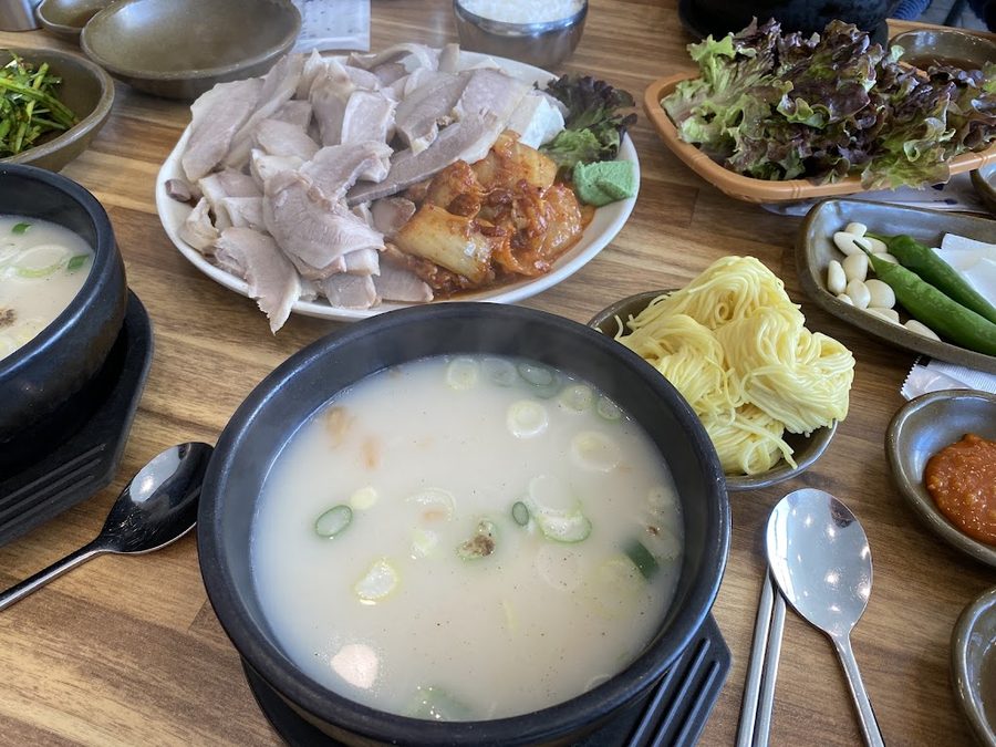 Yeongjin Dwaeji Gukbap Jeonggwan New Town Branch