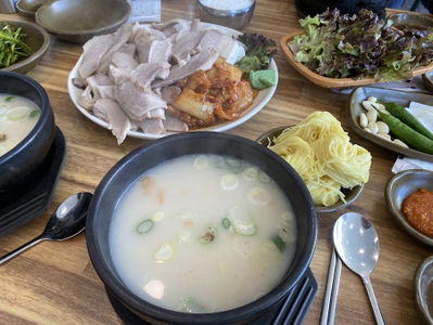 Yeongjin Dwaeji Gukbap Jeonggwan New Town Branch