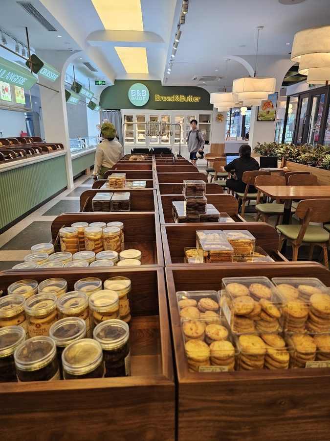 B&B Bakery & The Cups Coffee By The Sea