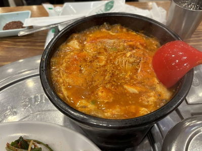 Hyeonjinine Bap Han Sul Gogi Han Jeom