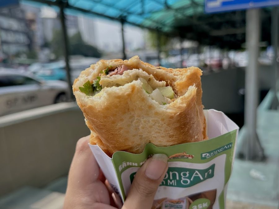 Bánh Mỳ Hoà Bình 59B Quốc Tử Giám - VEGA