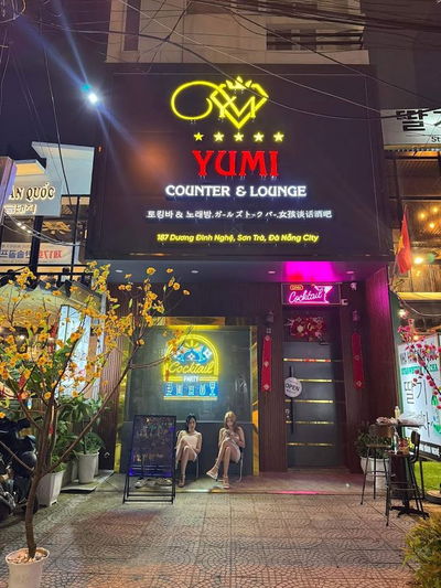 YUMI Counter & Lounge