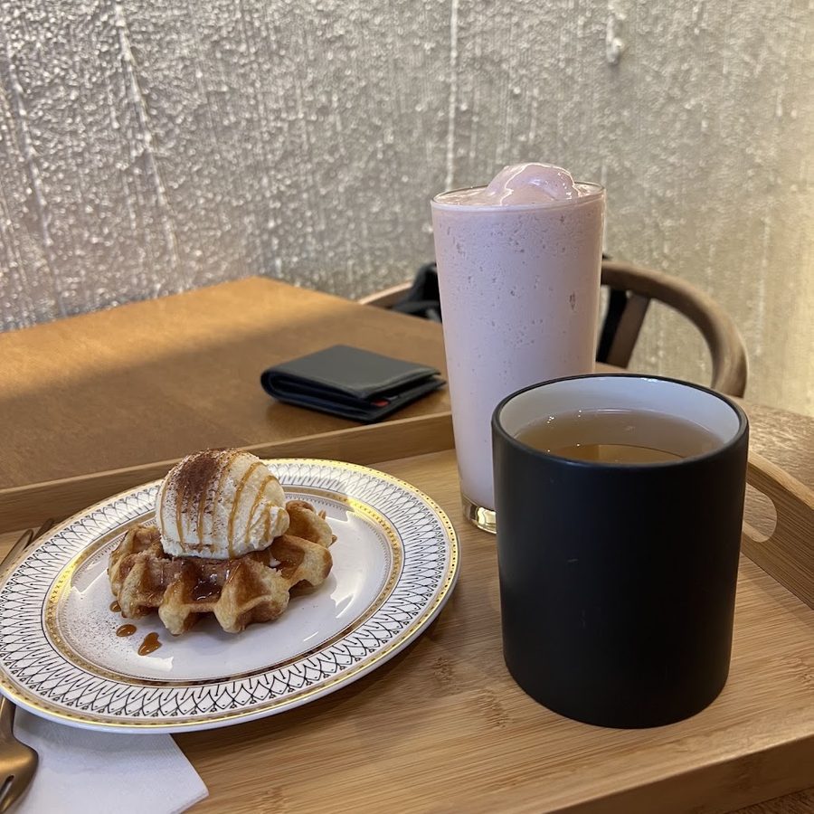 Cafe Two Tone
