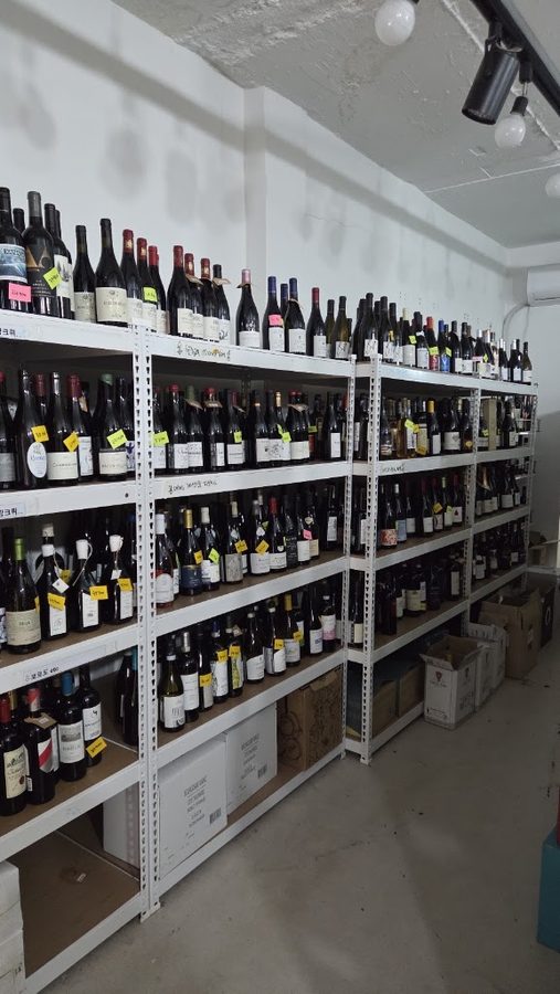 Wine Shop & Bar Temuslet WINE SHOP