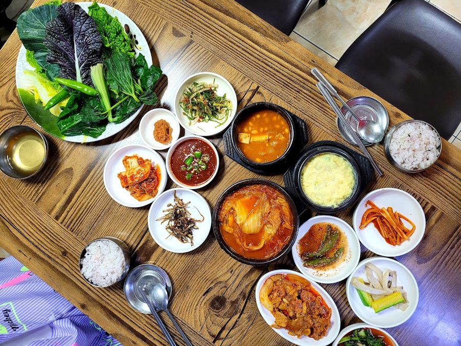 놀부보쌈과돌솥밥 부산조방점