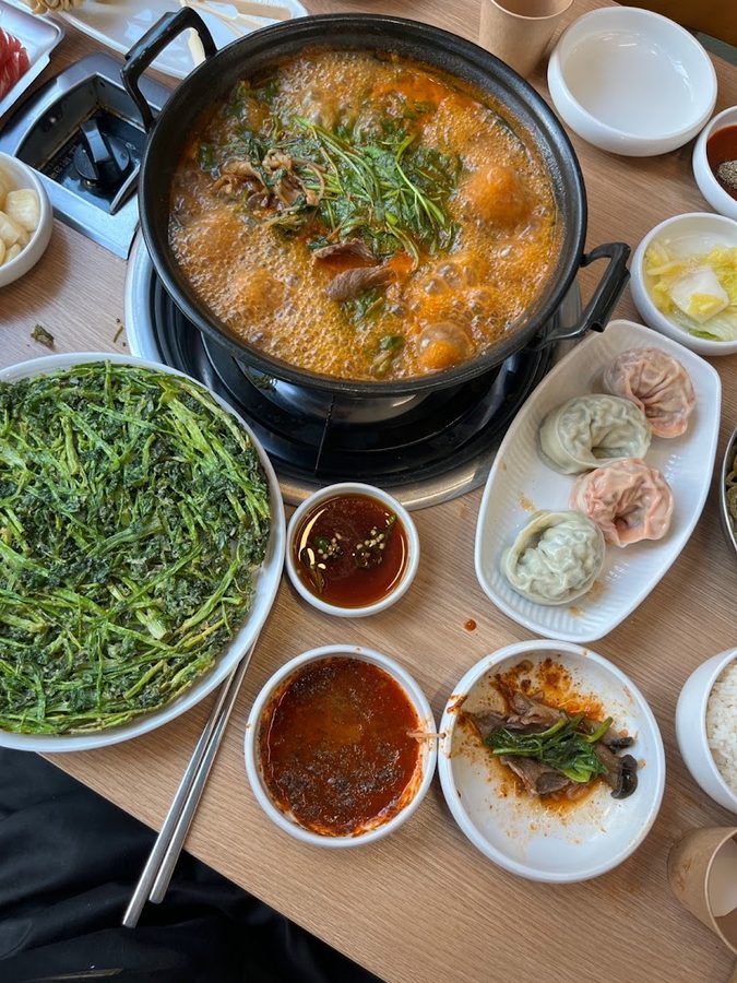 Cheongnok Minari Restaurant Suwon Ingye Branch