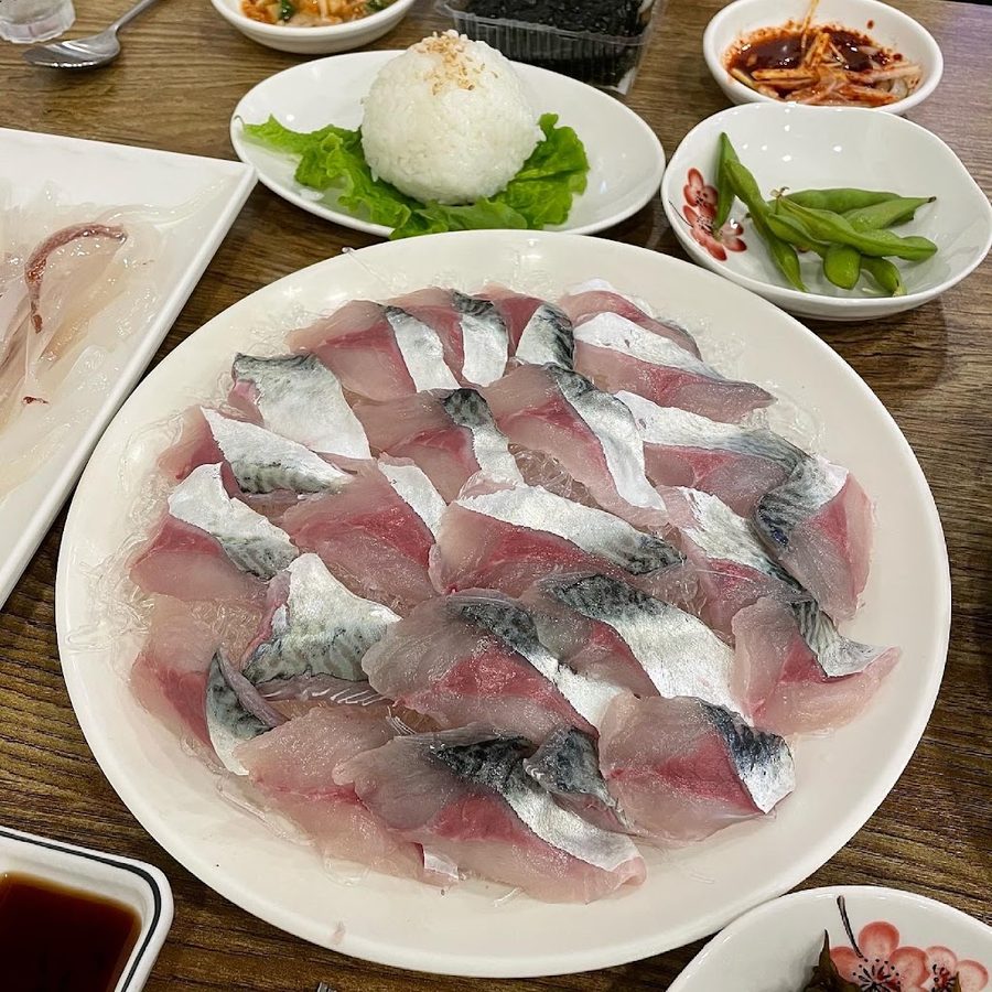 신토불이수산식당