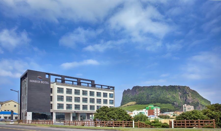 Breeze Bay Hotel