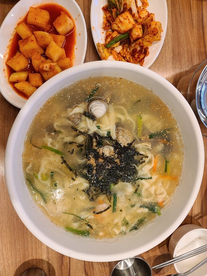 Seongha Haemul Son Kalguksu