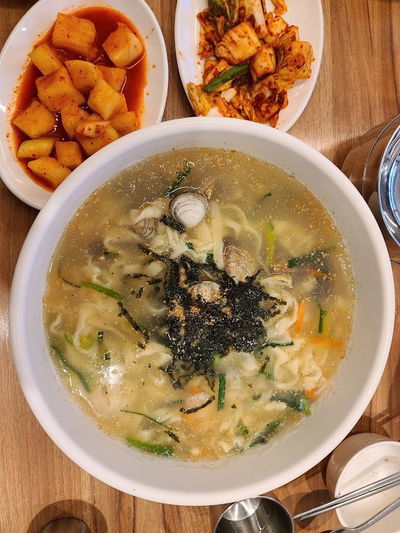 Seongha Haemul Son Kalguksu