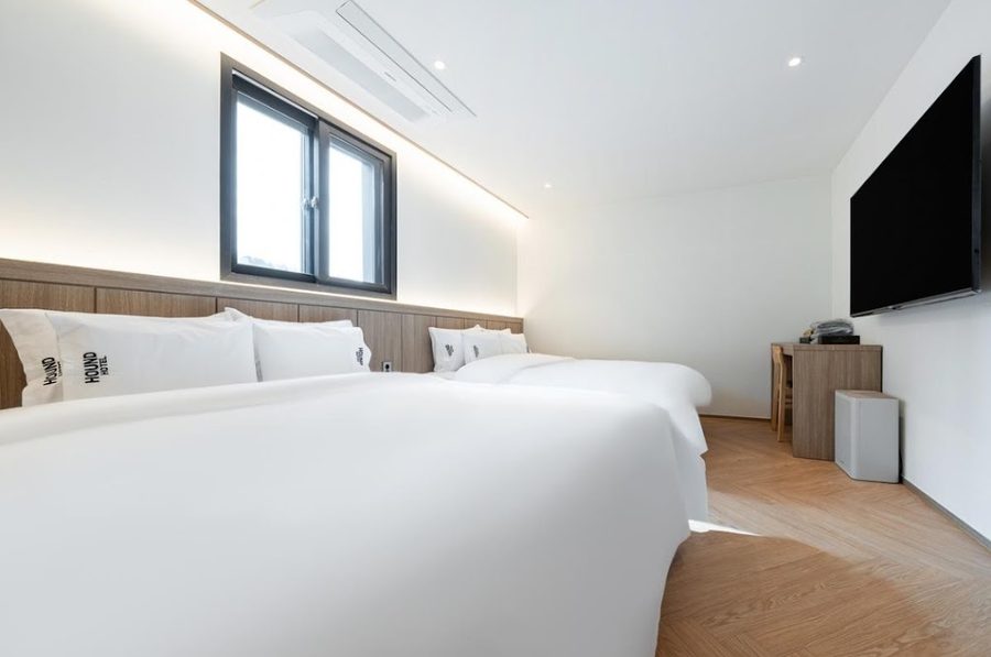 Hound Hotel Jeonju Deokjin Branch