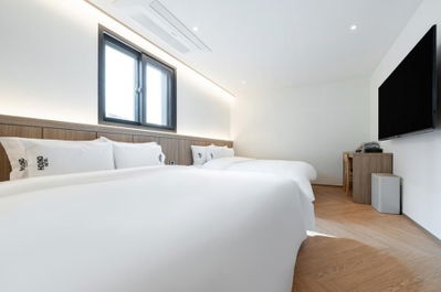 Hound Hotel Jeonju Deokjin Branch