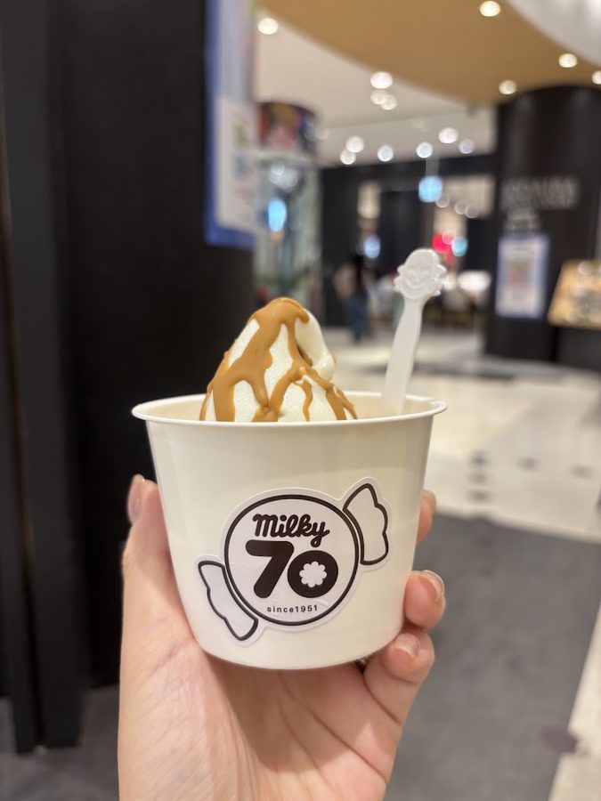 FUJIYA milky70 since1951 Aqua City Odaiba Store