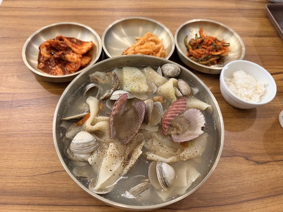 Cheongdam Isuyuk Ae Kalguksu