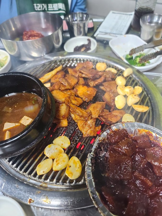 豚飛村