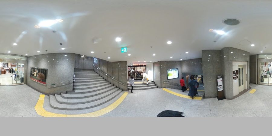 Holly’s Café - Kawaramachi Central Entrance